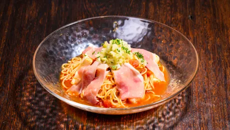 【冷製】生ハムとモッツァレラの冷製トマト