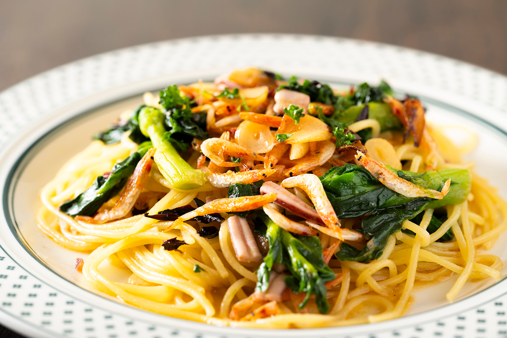 桜エビと塩辛、菜の花のペペロンチーノ